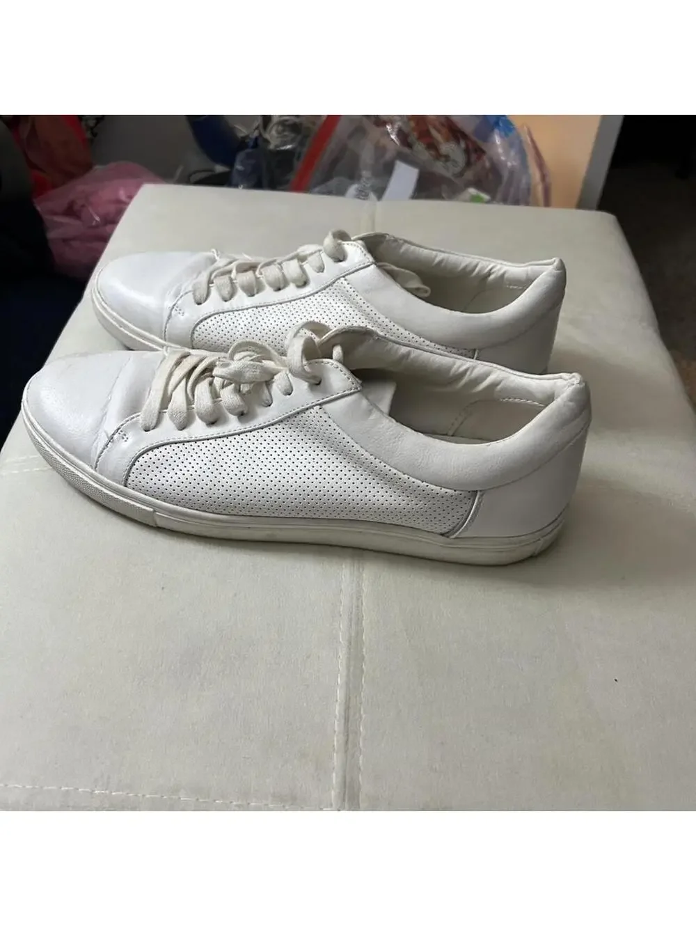 Steve Madden White leather lace up sneakers size 10